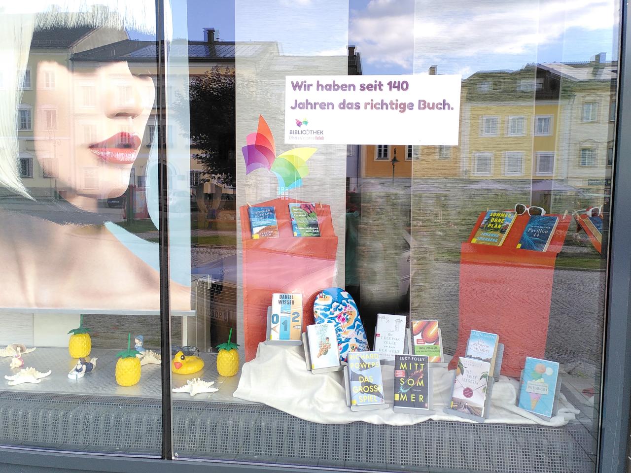 Bild der Juliauslage bei New Look